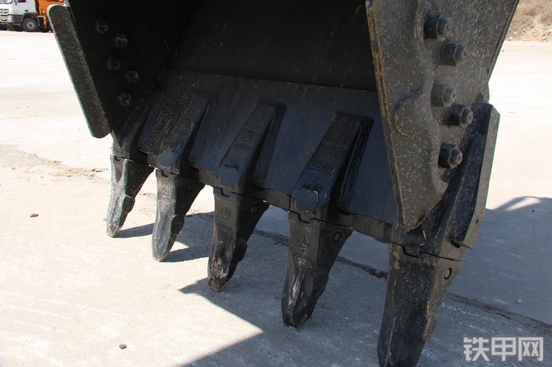 三一重工SY485H挖掘机局部