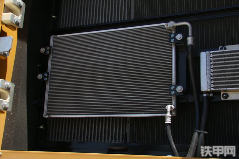 三一重工SY485H挖掘机局部