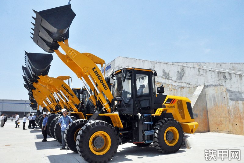 柳工CLG835H装载机整机外观