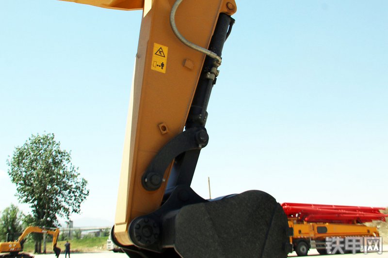 三一重工SY485H挖掘机局部