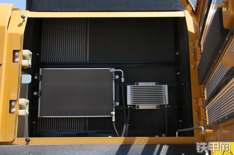 三一重工SY485H挖掘机局部