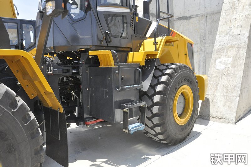 柳工VL80A装载机局部