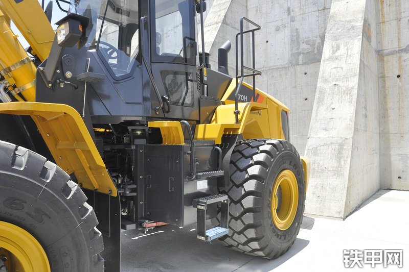 柳工CLG870H装载机局部