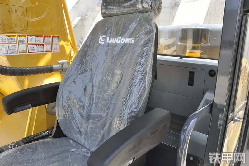 柳工CLG939E挖掘机局部