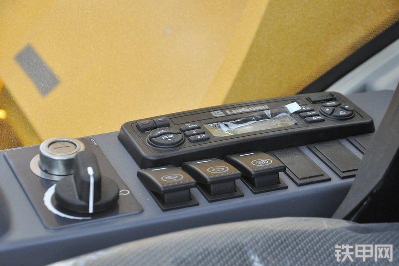 柳工CLG950E挖掘机局部