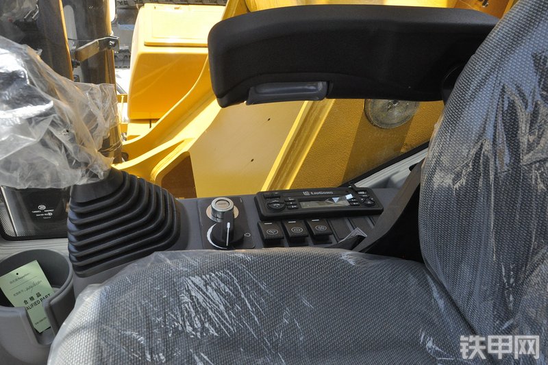 柳工CLG939E挖掘机局部