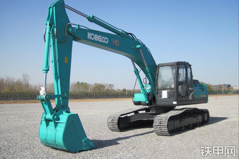 神钢SK210LC-8挖掘机整机外观