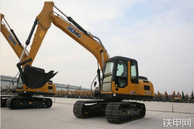 徐工XE150D挖掘机整机外观