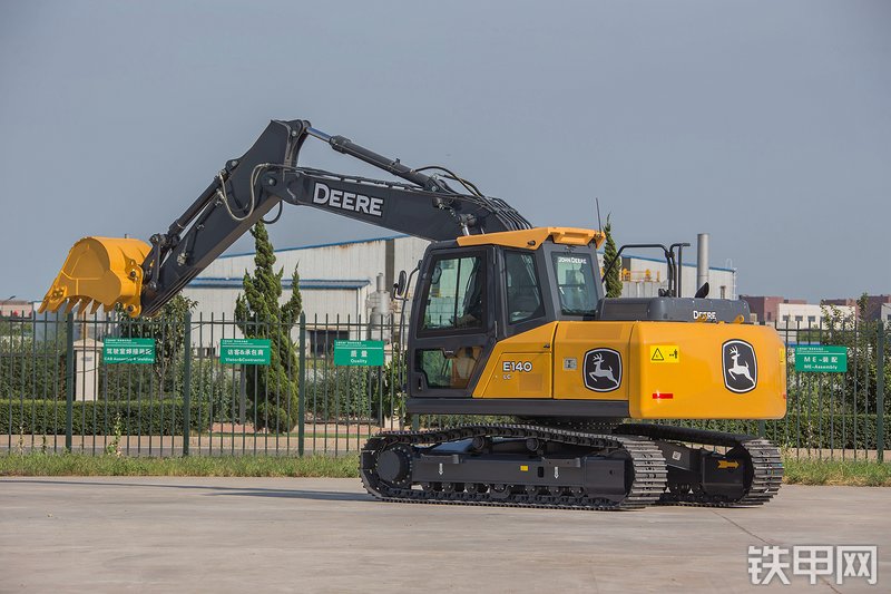 约翰迪尔E140LC挖掘机整机外观