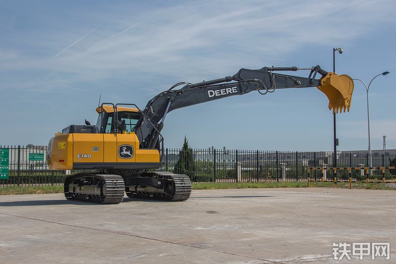 约翰迪尔E140LC挖掘机整机外观