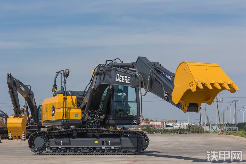 约翰迪尔E140LC挖掘机整机外观