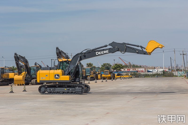 约翰迪尔E140LC挖掘机整机外观