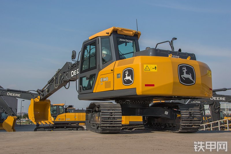 约翰迪尔E140LC挖掘机整机外观