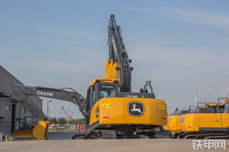 约翰迪尔E140LC挖掘机整机外观