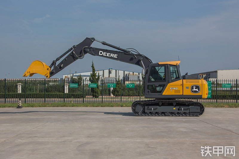 约翰迪尔E140LC挖掘机整机外观
