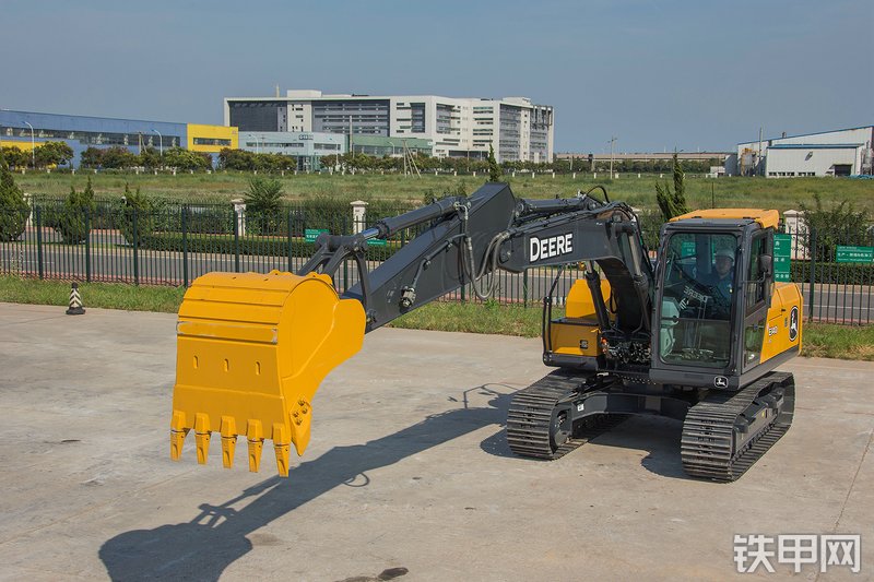 约翰迪尔E140LC挖掘机整机外观