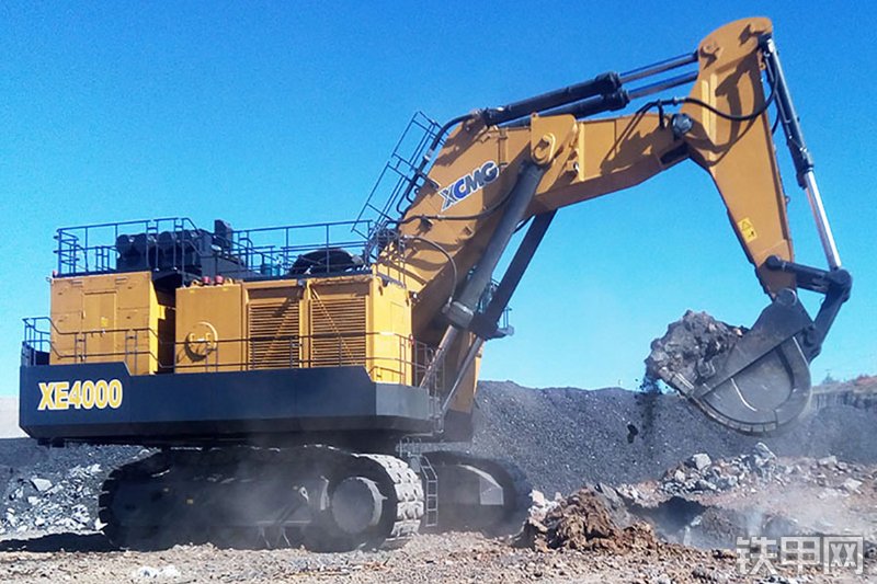 徐工XE4000矿用挖掘机整机外观