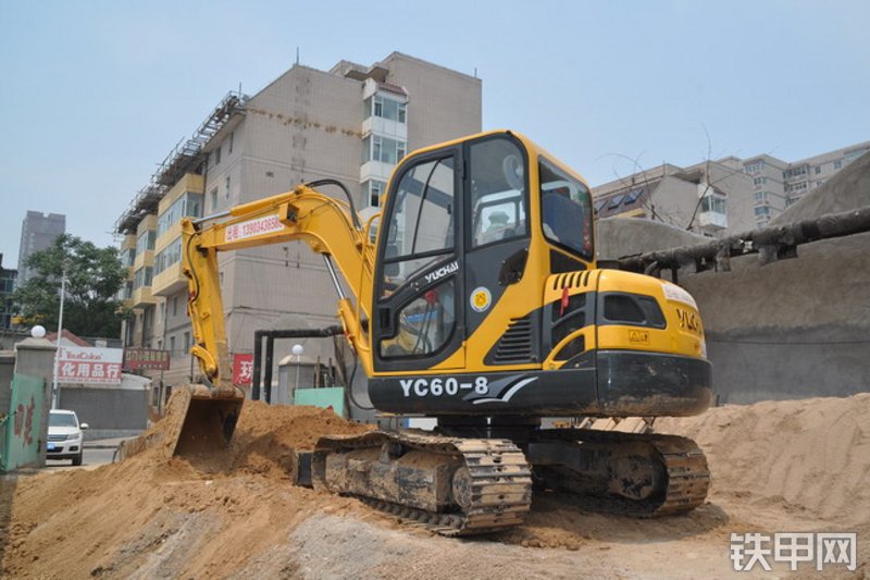 玉柴YC60-8挖掘机整机外观