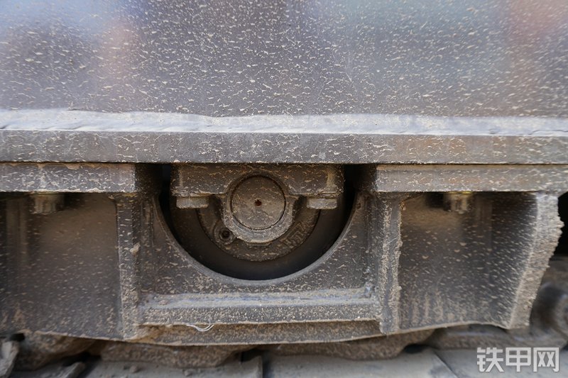 雷沃重工FR60E挖掘机局部