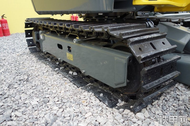 威克诺森EZ17挖掘机局部