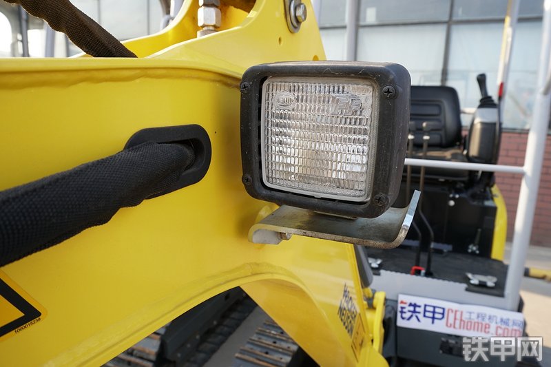 威克诺森EZ17挖掘机局部