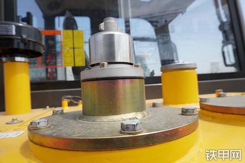 雷沃重工FR60E挖掘机局部