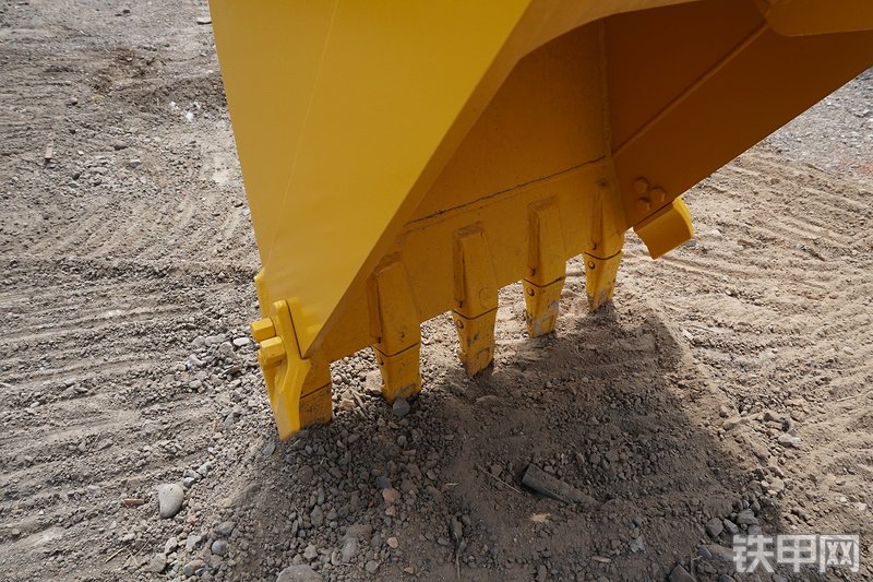 雷沃重工FR60E挖掘机局部