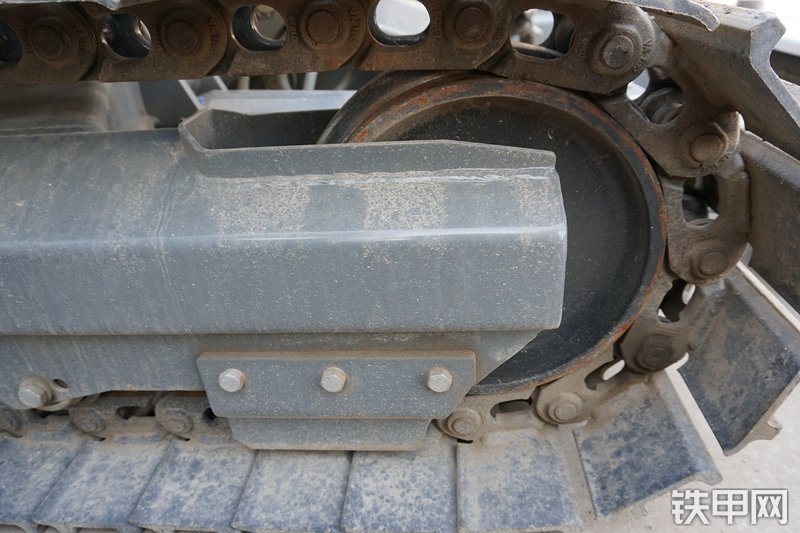 威克诺森EZ28挖掘机局部