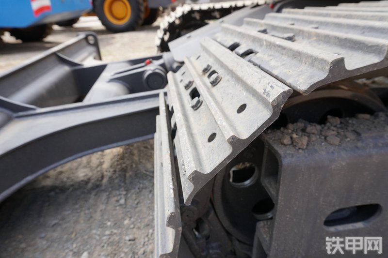 雷沃重工FR60E挖掘机局部