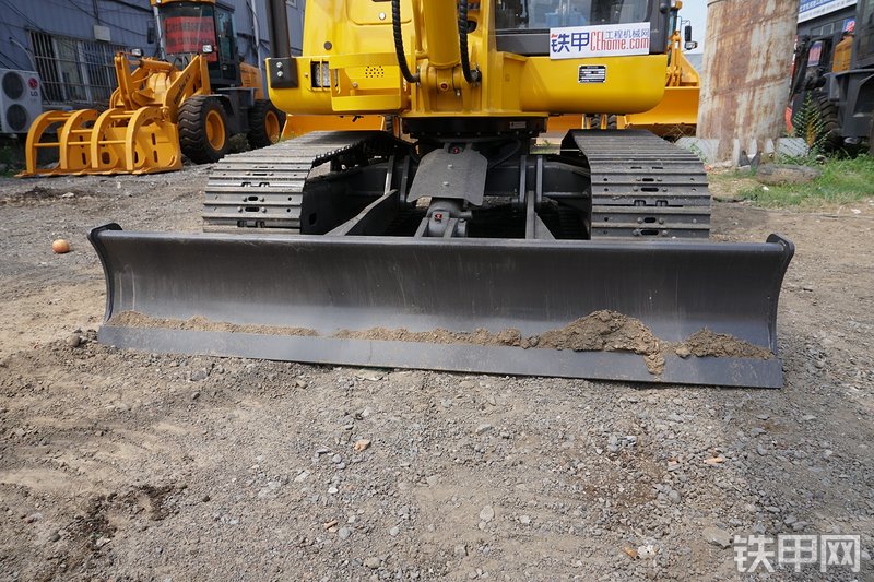 雷沃重工FR60E挖掘机局部