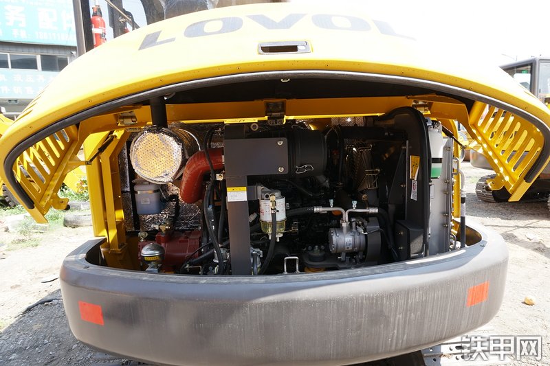 雷沃重工FR65E挖掘机局部