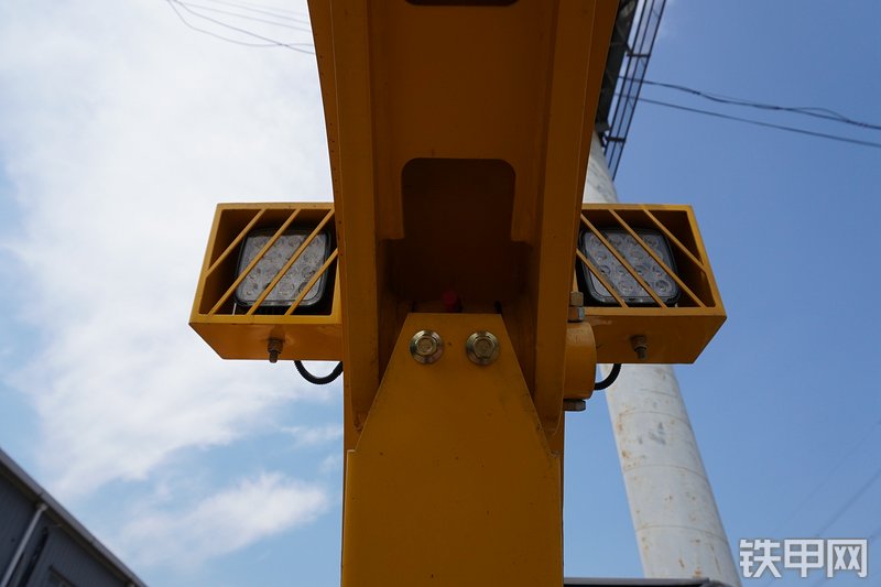 雷沃重工FR60E挖掘机局部