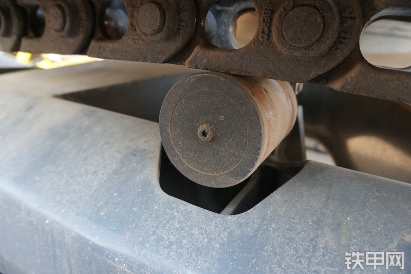 威克诺森EZ28挖掘机局部