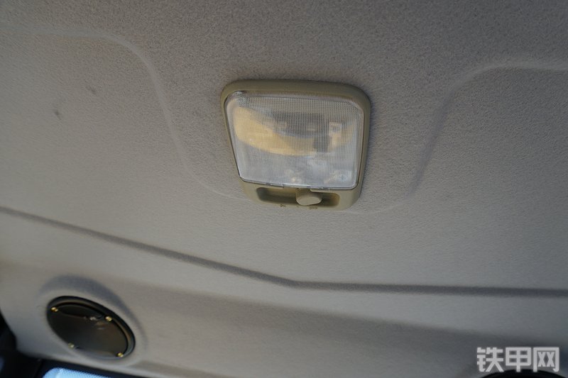 雷沃重工FR60E挖掘机局部