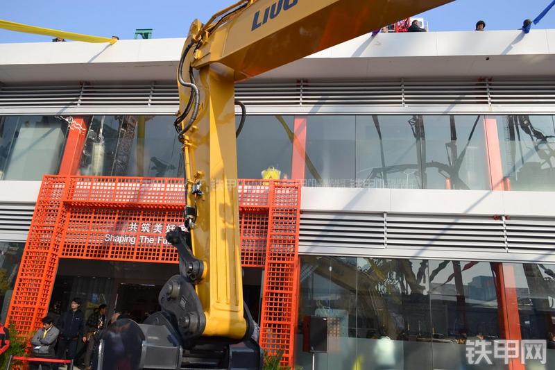 柳工CLG925E挖掘机局部