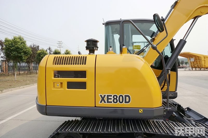 徐工XE80D挖掘机整机外观