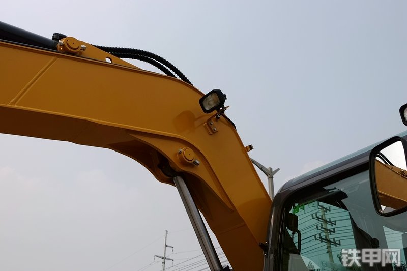 徐工XE75D挖掘机局部