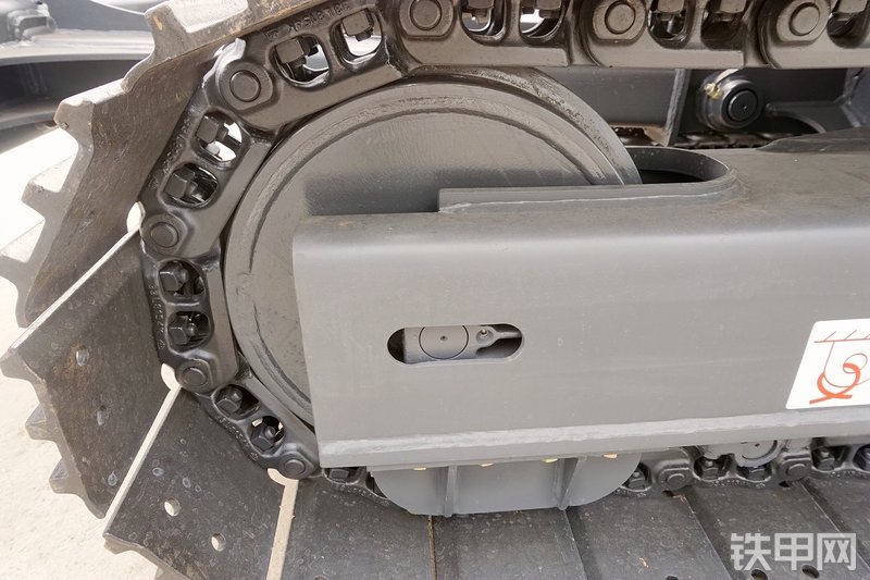 山重建机MC76-9挖掘机局部