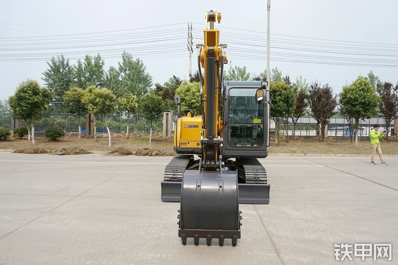 徐工XE80D挖掘机整机外观