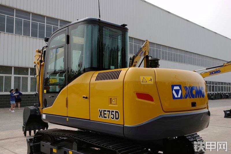 徐工XE75D挖掘机整机外观