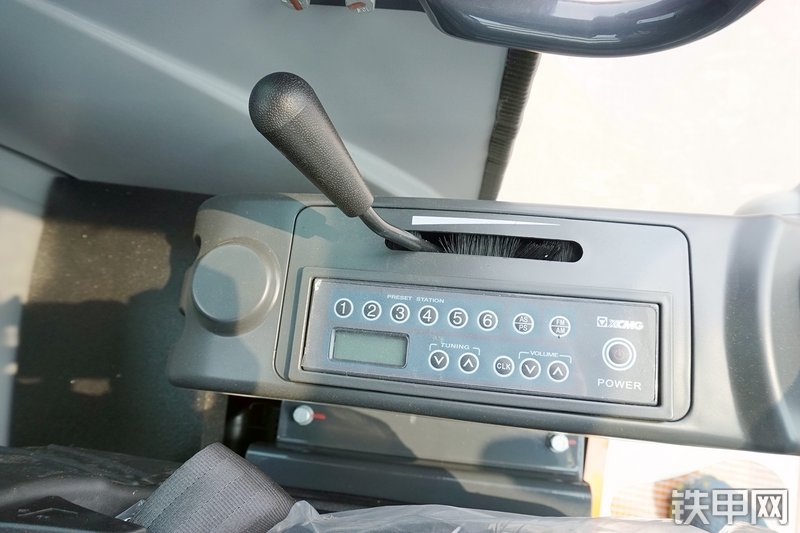 徐工XE55D挖掘机局部