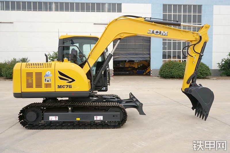 山重建机MC76-9挖掘机整机外观