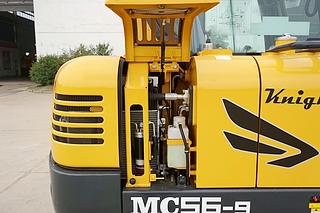 山重建机MC56-9挖掘机局部