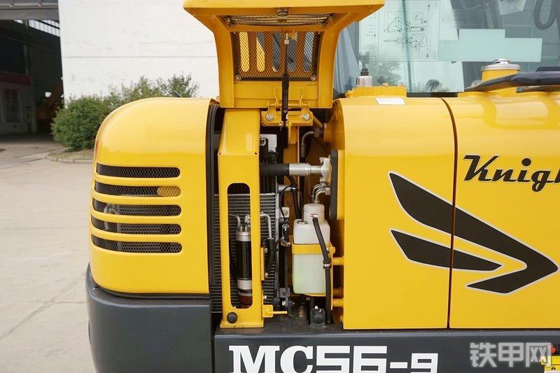 山重建机MC56-9挖掘机局部