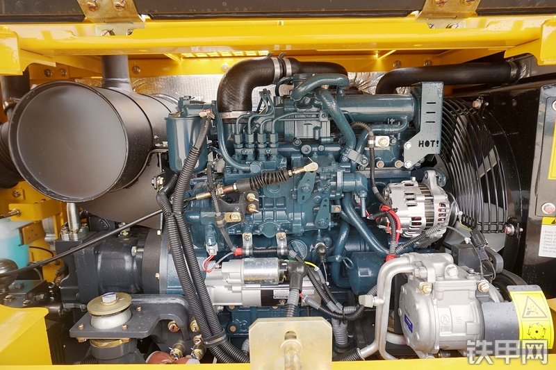 山重建机MC76-9挖掘机局部