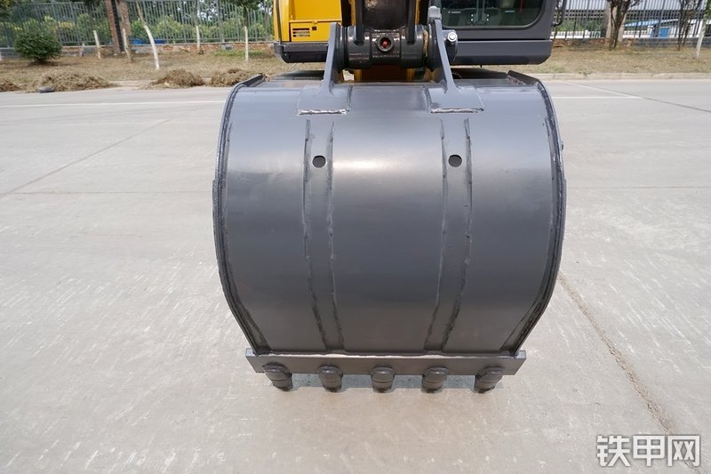 徐工XE80D挖掘机局部