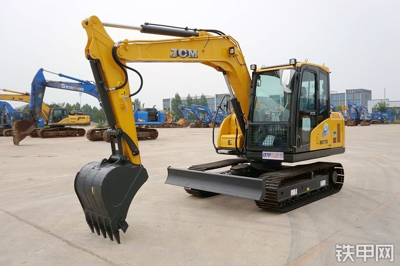 山重建机MC76-9挖掘机整机外观