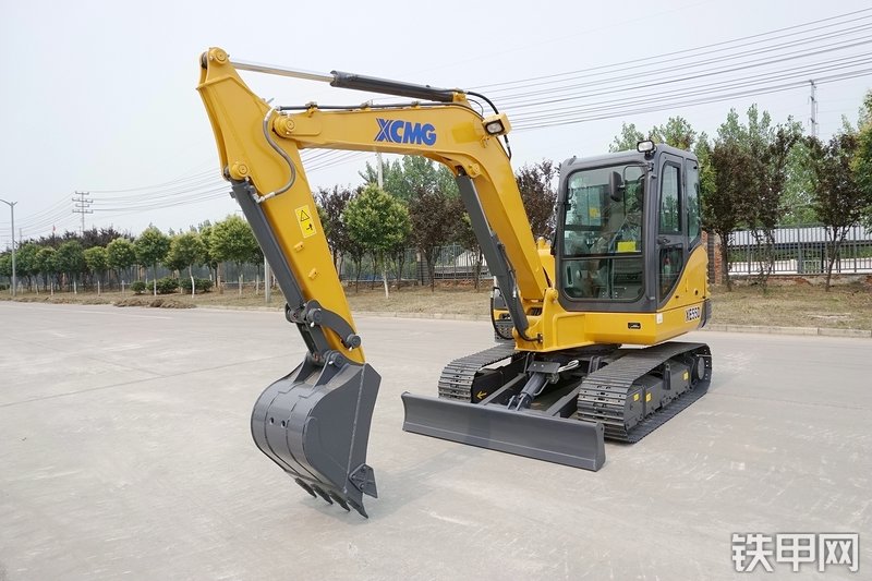 徐工XE55D挖掘机整机外观