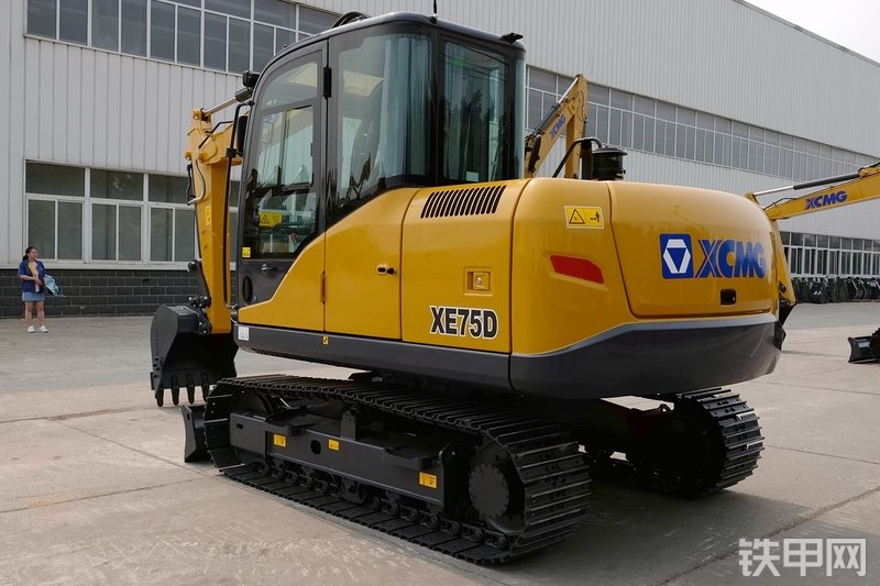 徐工XE75D挖掘机整机外观