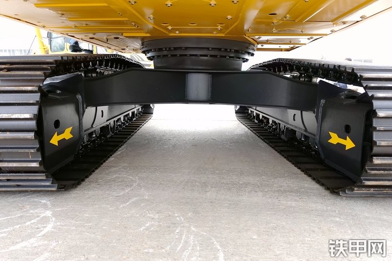 山重建机MC216-9挖掘机局部